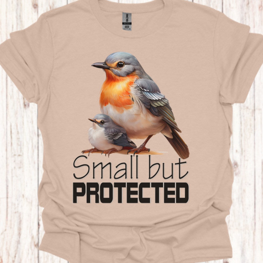 Small but Protected Roodborstje T‑Shirt