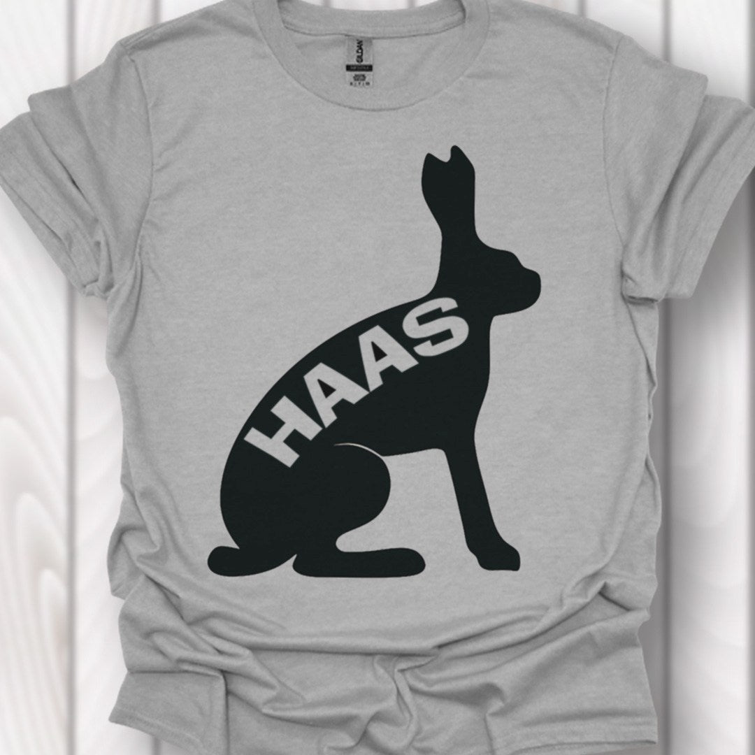 Lièvre silhouette noire avec texte T-shirt intemporel