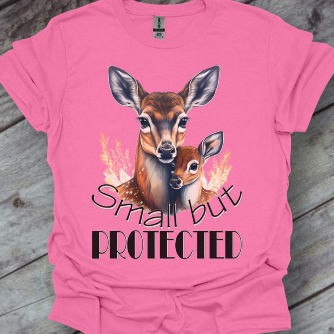 Small but Protected Hert trendy T-shirt