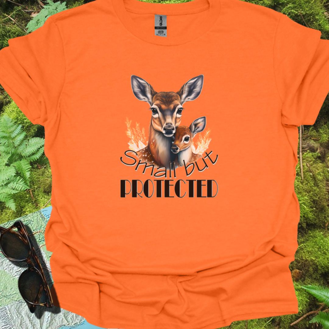 Small but Protected Hert T-shirt trendy