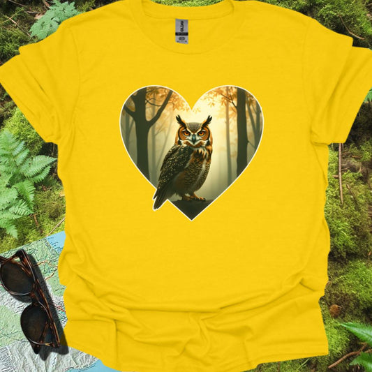 Hibou grand-duc en forme de coeur T-shirt tendance