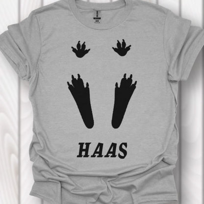 Empreintes de pattes de lièvre noires T-shirt intemporel 