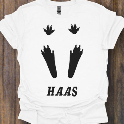 Empreintes de pattes de lièvre noires T-shirt intemporel 