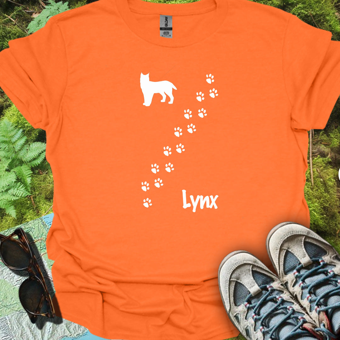 Paw prints lynx diagonal white trendy T-shirt