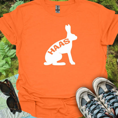 Lièvre silhouette blanche avec texte T-shirt tendance 