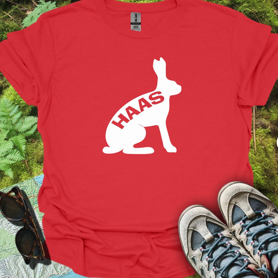 Lièvre silhouette blanche avec texte T-shirt tendance 
